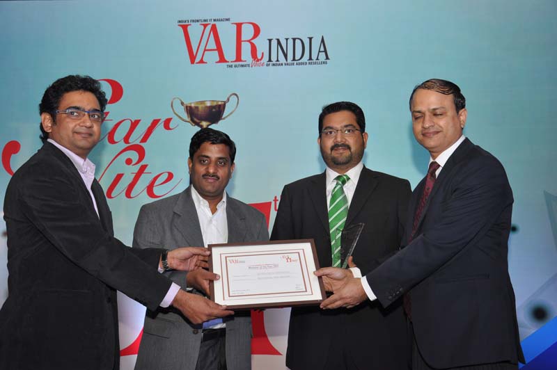 Mr.Ajay Sehgal,Country Manager-HP India  giving away award to W.D.
